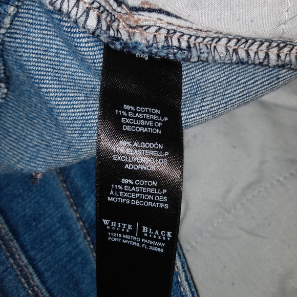 White House Black Market Distressed Jeweled Girlfriend Jeans Size 8 - Picture 15 of 15